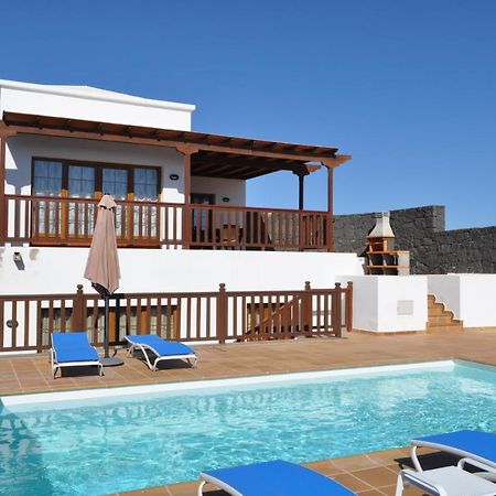Villa Esmeralda Playa Blanca  Exterior photo
